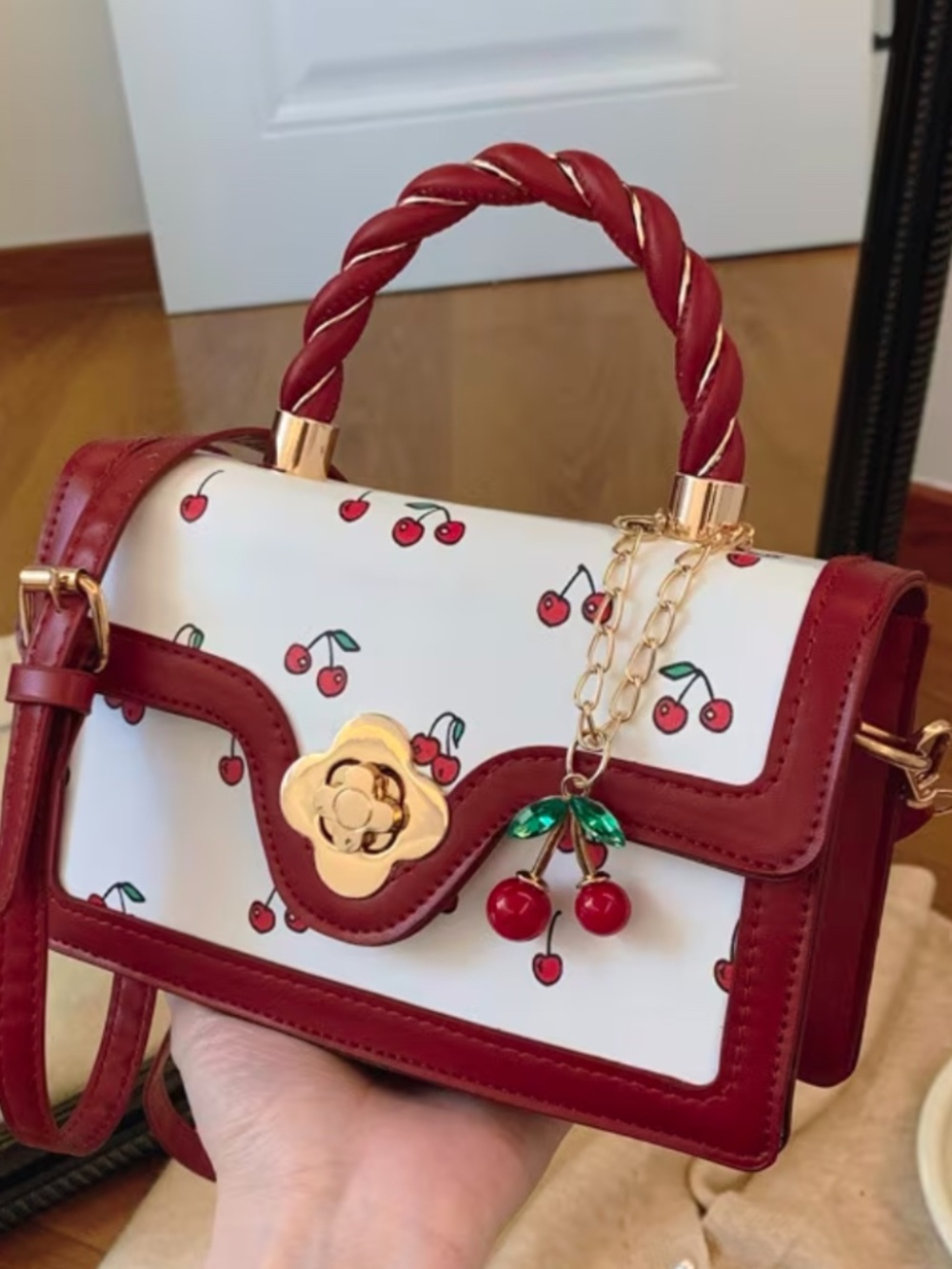 Women’s handbag with long & short strap